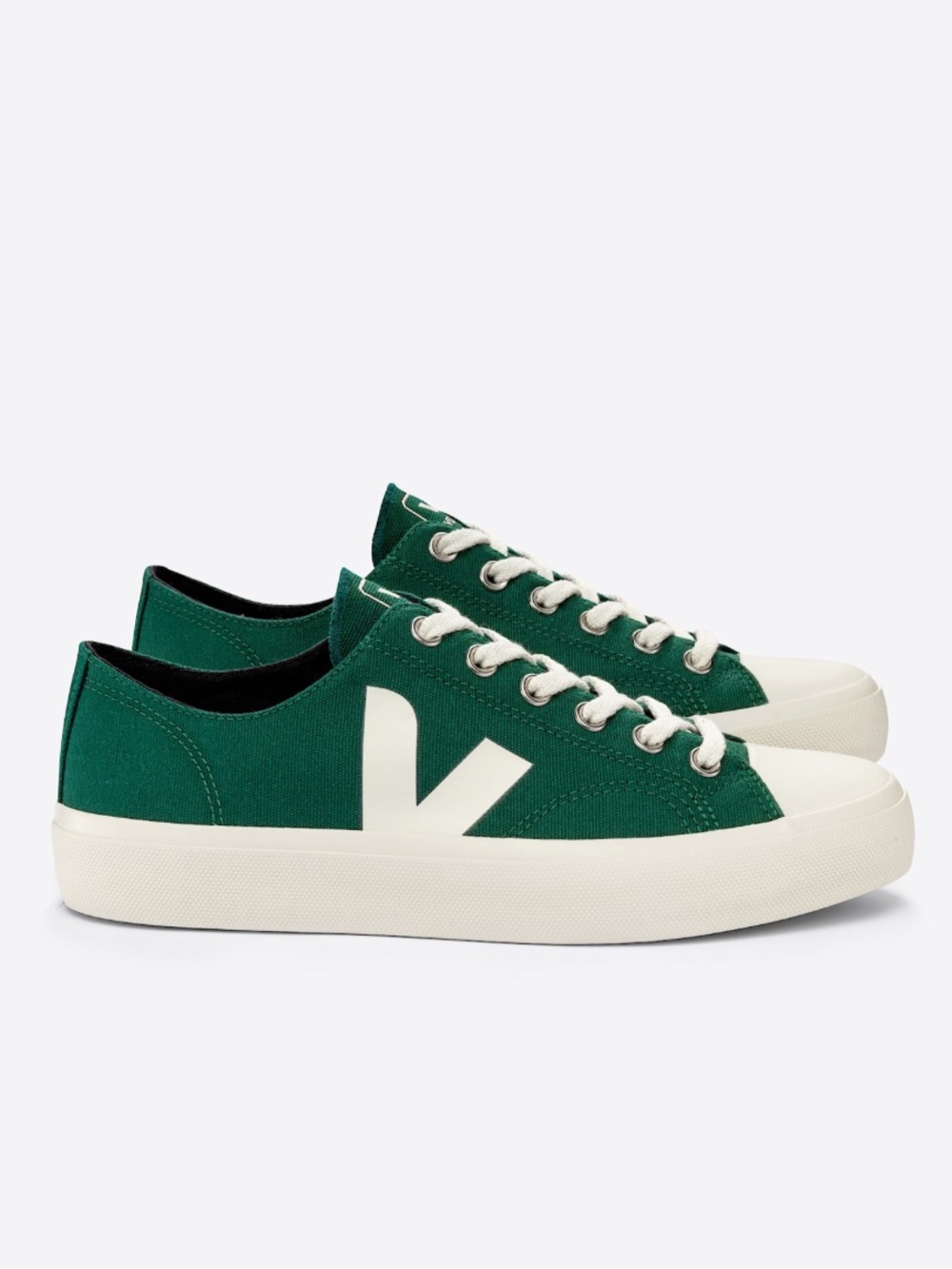 Veja WATA II LOW CANVAS POKER PIERRE size 40 euc
